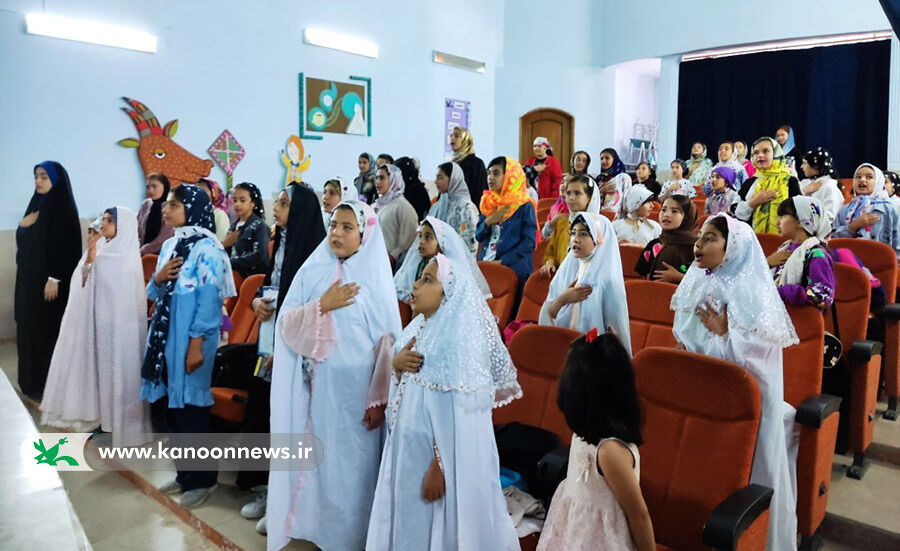 ویژهبرنامهی «حریم ریحانه» برگزارشد/ پاسداشت عفاف و حجاب در مرکز ۴ کانون اردبیل