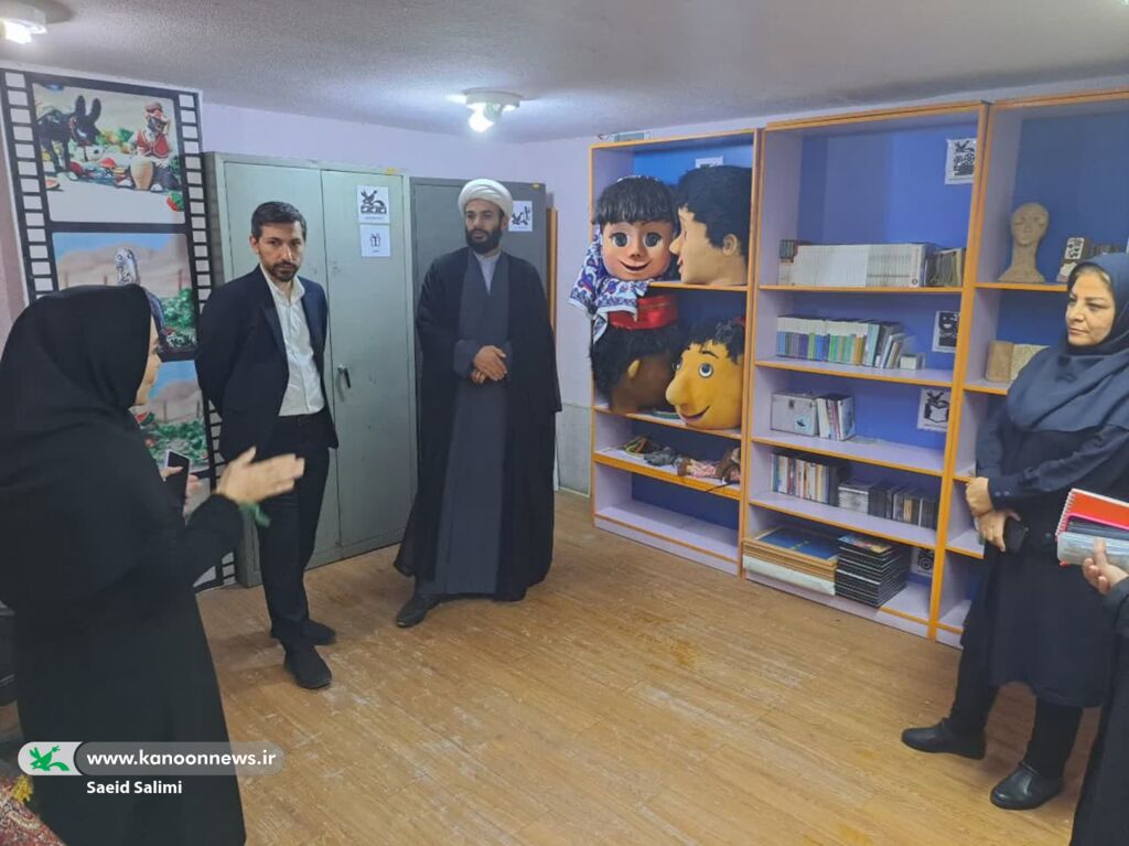 رعایت استانداردهای کاری در فعالیتهای مربیان هنری و ادبی