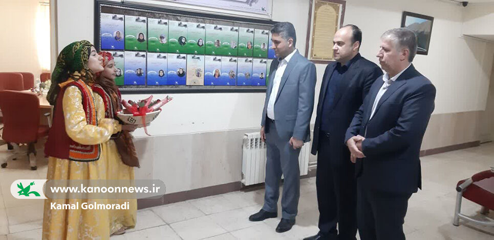 آیین تکریم و معارفه سرپرست کانون زبان استان لرستان برگزار شد