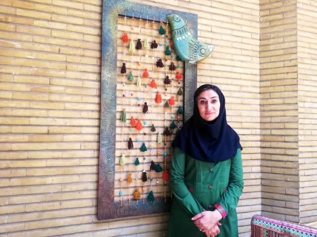 فرزانه رحمانی نامهنگاری ادبی؛ آیینهای برای بازتاب اندیشهها