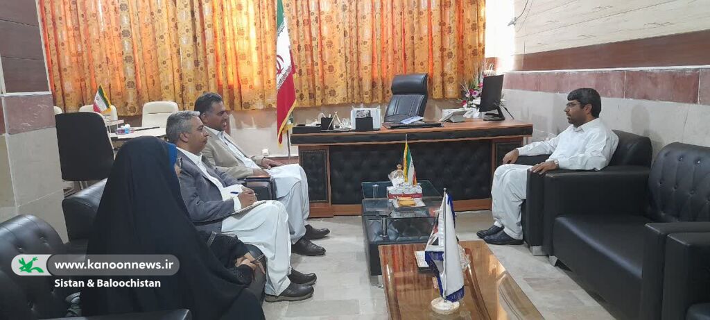 مدیرکل کانون سیستان و بلوچستان با فرمانداران و روسای آموزش و پرورش جنوب استان دیدار کرد