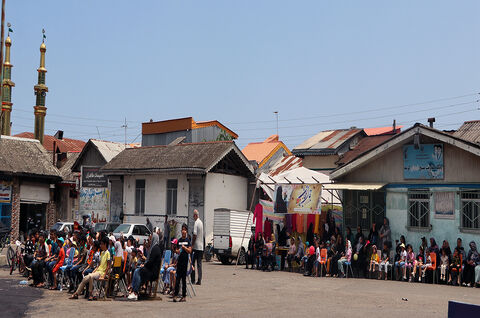 سفر تماشاخانه سیار کانون به کومله در استان گیلان