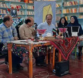 نشست شاعران کودک و نوجوان بادبادک در سیرجان برگزار شد