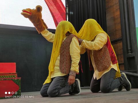 چهاردهمین اجرای نمایش تماشاخانه سیار کانون در محموداباد