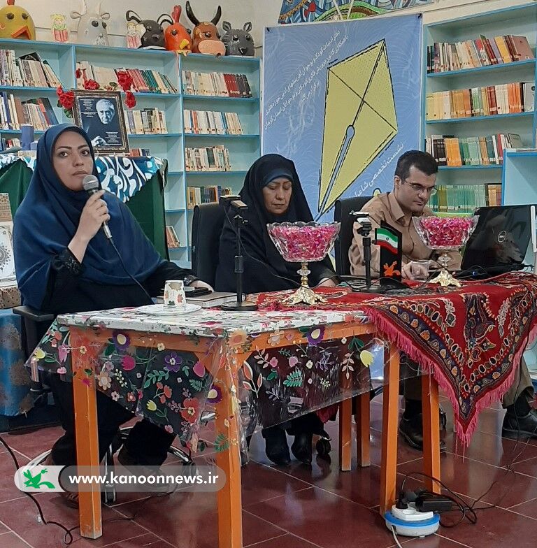 نشست شاعران کودک و نوجوان بادبادک در سیرجان برگزار شد