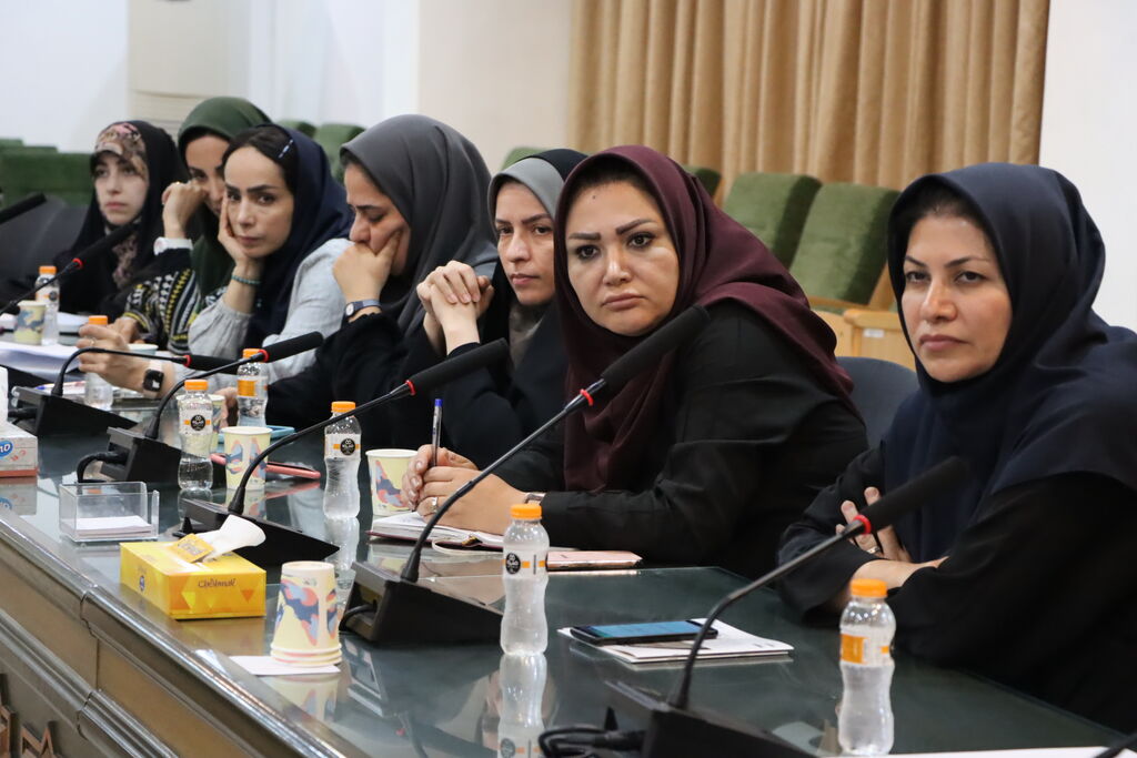 جلسه شورای فرهنگی استان تهران جلسه شورای هم اندیشی کارشناسان و کارمندان کانون پرورش فکری استان تهران