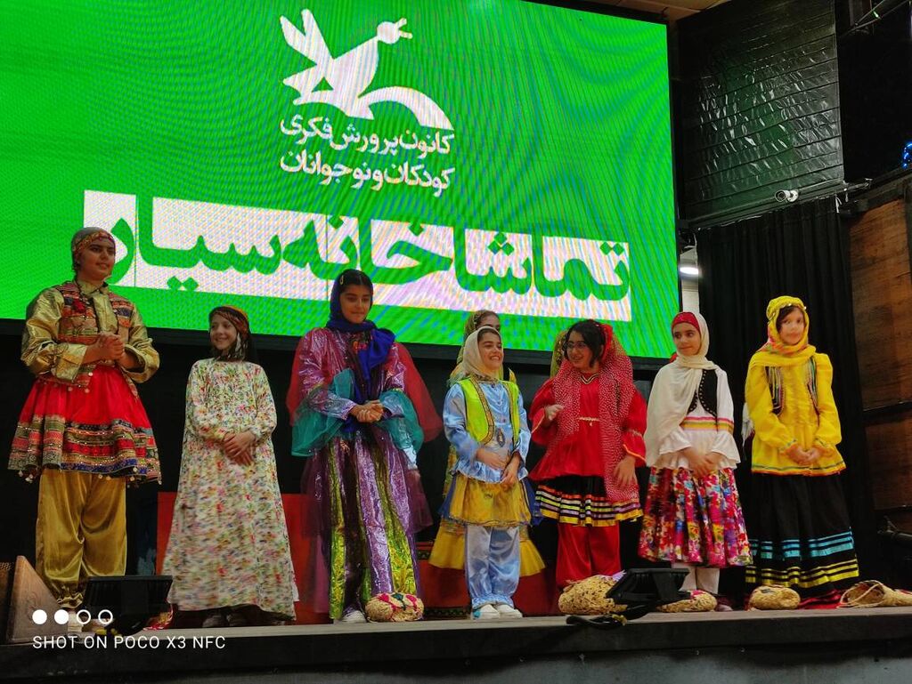 ۱۴ اجرای تماشاخانه سیار در مازندران با استقبال کودکان و نوجوانان پایان یافت