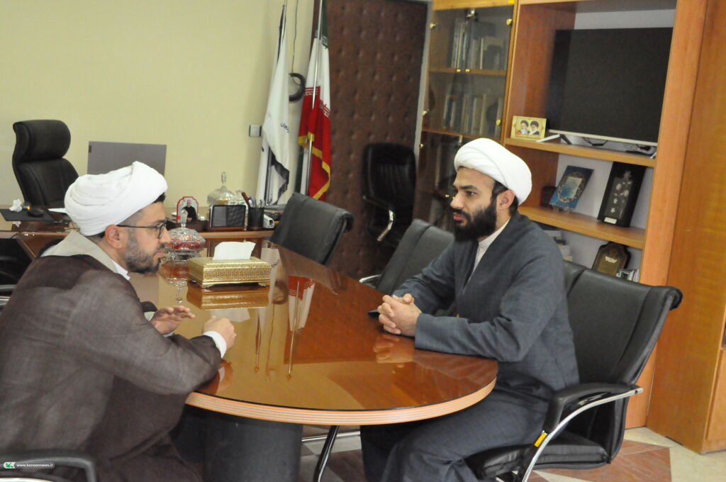 بازدید نماینده زنجان در مجلس از کانون پرورش فکری کانون پرورش فکری میتواند سرانه مطالعه را افزایش دهد