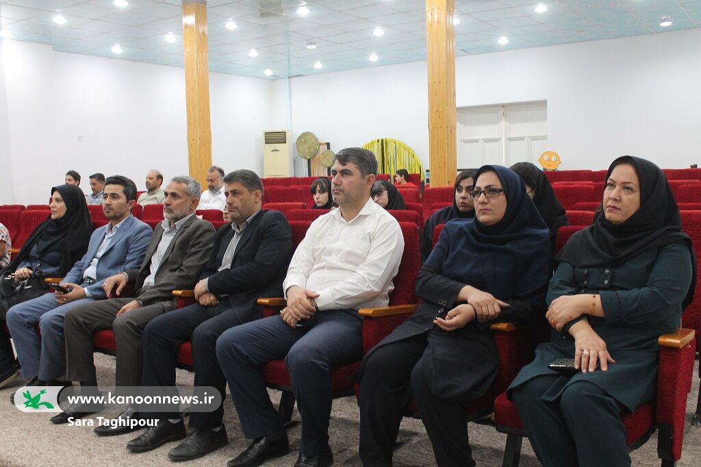 فرایند ارسال ۱۸ هزار جلد کتاب و بازی و سرگرمی به مراکز کانون خوزستان آغاز شد