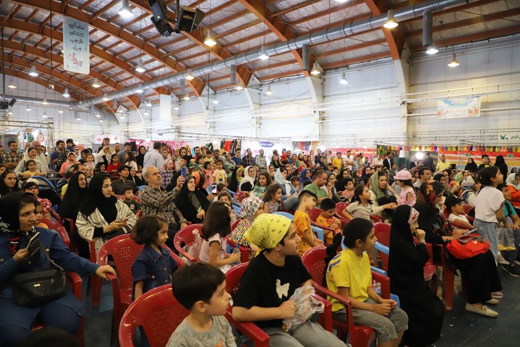 حضور پررنگ کانون استان قزوین در افتتاحیه نمایشگاه «مادر، کودک و نوجوان»