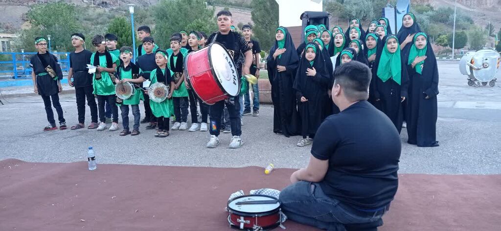 مشارکت فعال کتابخانه سیار کانون در دورهمی فرزندان حسینی ارس