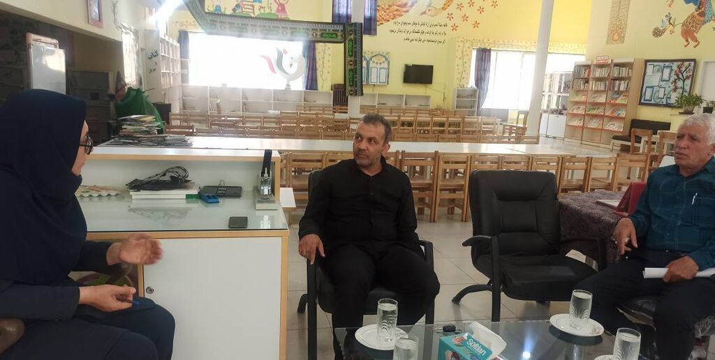 بازدید نماینده مجلس شورای اسلامی از مرکز فیروزآباد