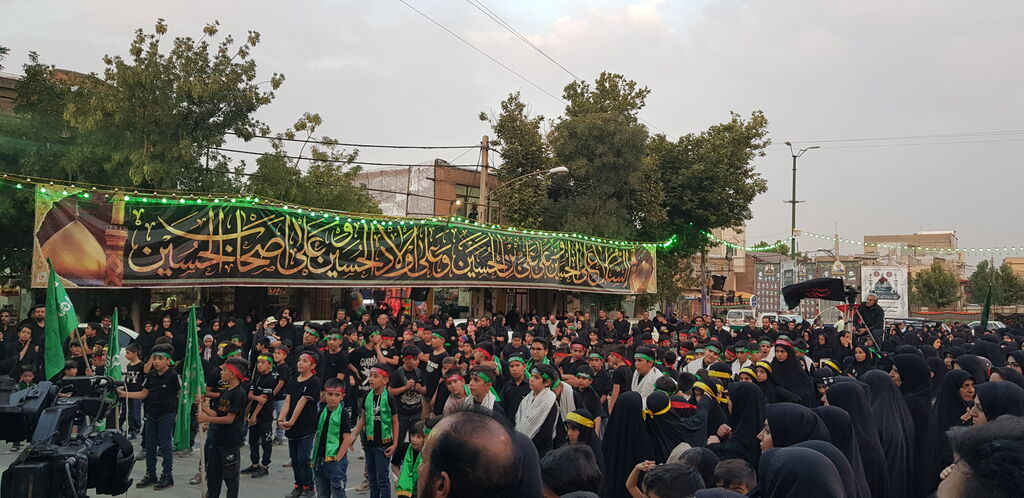 لبیک "میهمانان کوچک امام حسین (ع)" در همدان طنینانداز شد