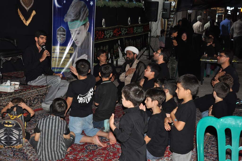 گردهمایی کودکان عاشورایی در کرج برگزار شد