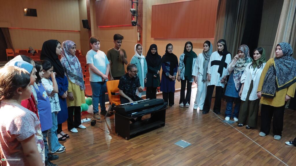 انجمن سرود " آفرینش" کانون زنجان کار خود را آغاز کرد