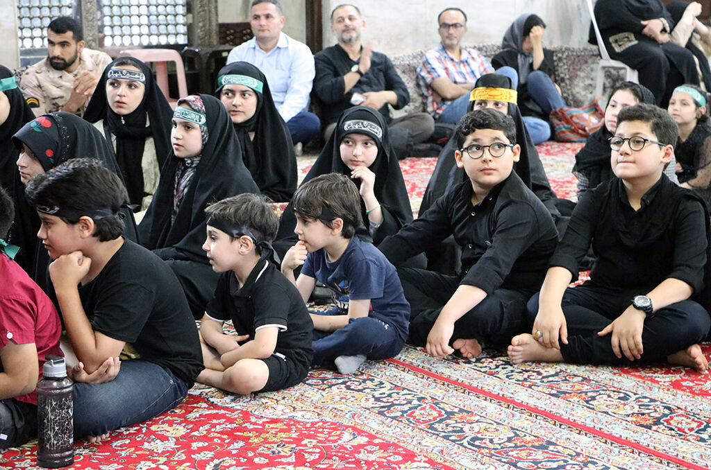 میهمانان کوچک امام‌حسین گردهم‌آمدند/ شور و شعور حسینی کودکان عاشورایی، متجلی‌شد