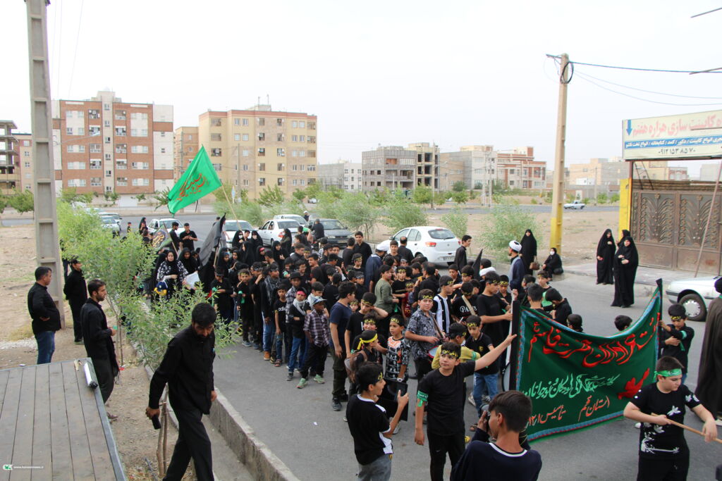 گردهمایی بزرگ کودکان و نوجوانان عاشورایی برگزار شد