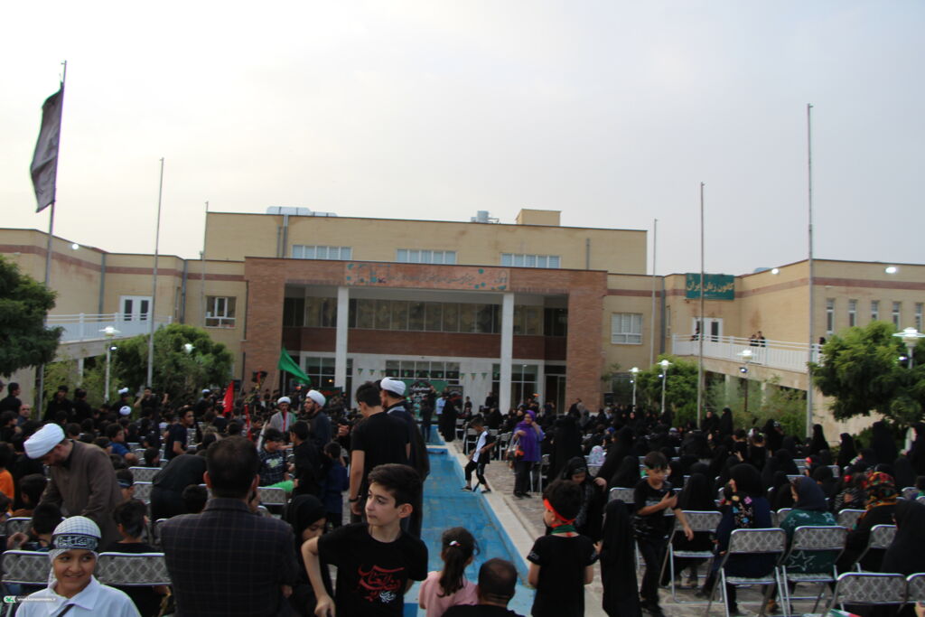 گردهمایی بزرگ کودکان و نوجوانان عاشورایی برگزار شد