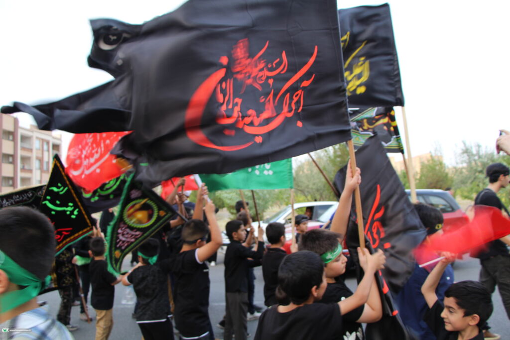 گردهمایی بزرگ کودکان و نوجوانان عاشورایی برگزار شد