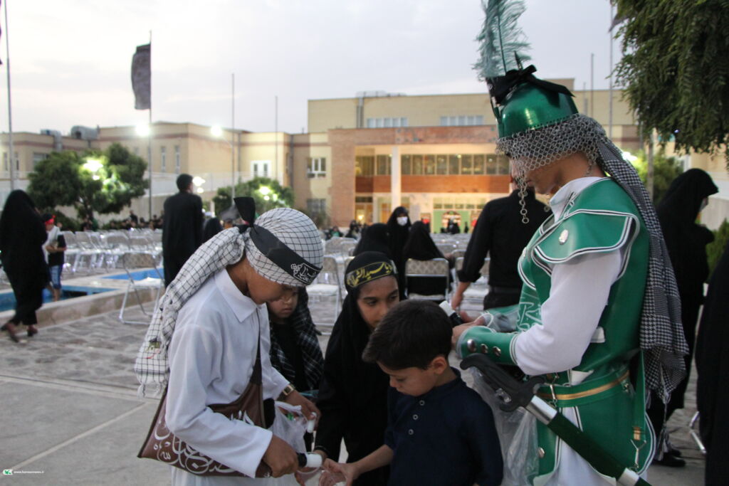 گردهمایی بزرگ کودکان و نوجوانان عاشورایی برگزار شد