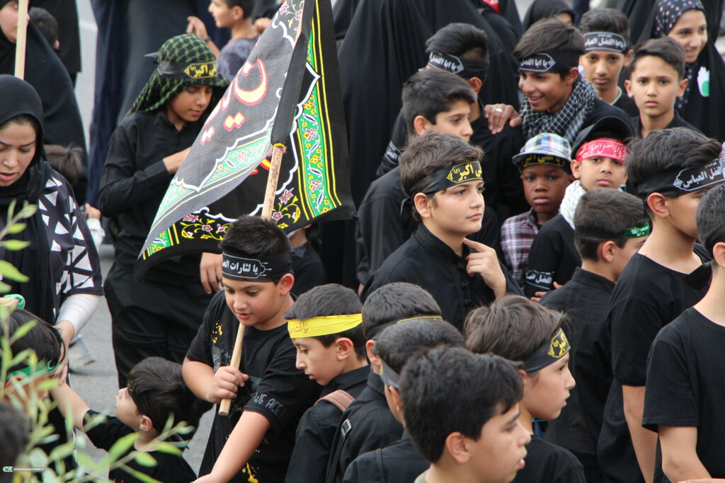 گردهمایی بزرگ کودکان و نوجوانان عاشورایی برگزار شد