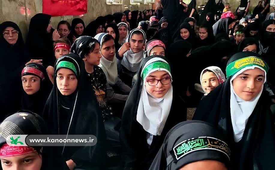 عهد کودکان مرکز قیدار با امام خوبان در حرم مطهر حضرت قیدارنبی (ع)