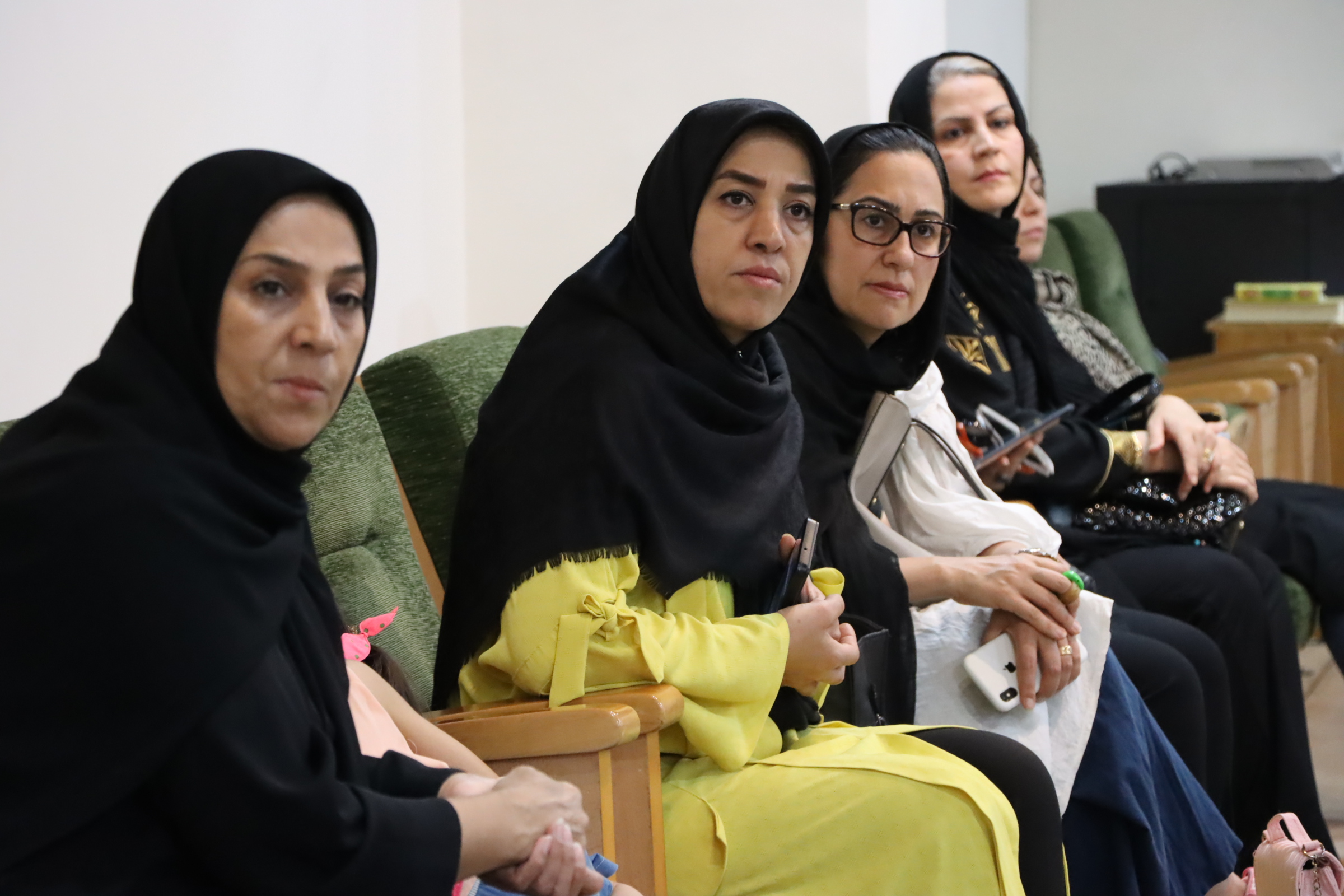 انجمن نقاشی کانون به مناسبت ایام سوگواری اباعبدالله برگزار شد