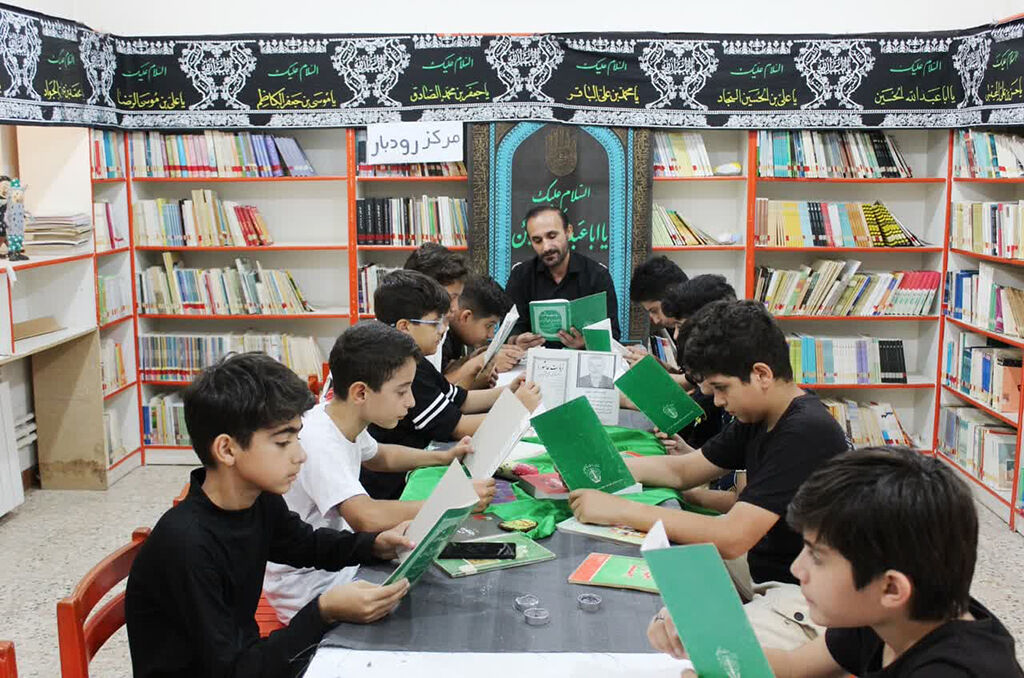 کانون گیلان عطر و رنگ کربلا گرفت/ کودکان عاشورایی، «مروارید معرفت» صیدکردند
