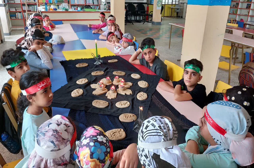 کانون گیلان عطر و رنگ کربلا گرفت/ کودکان عاشورایی، «مروارید معرفت» صیدکردند
