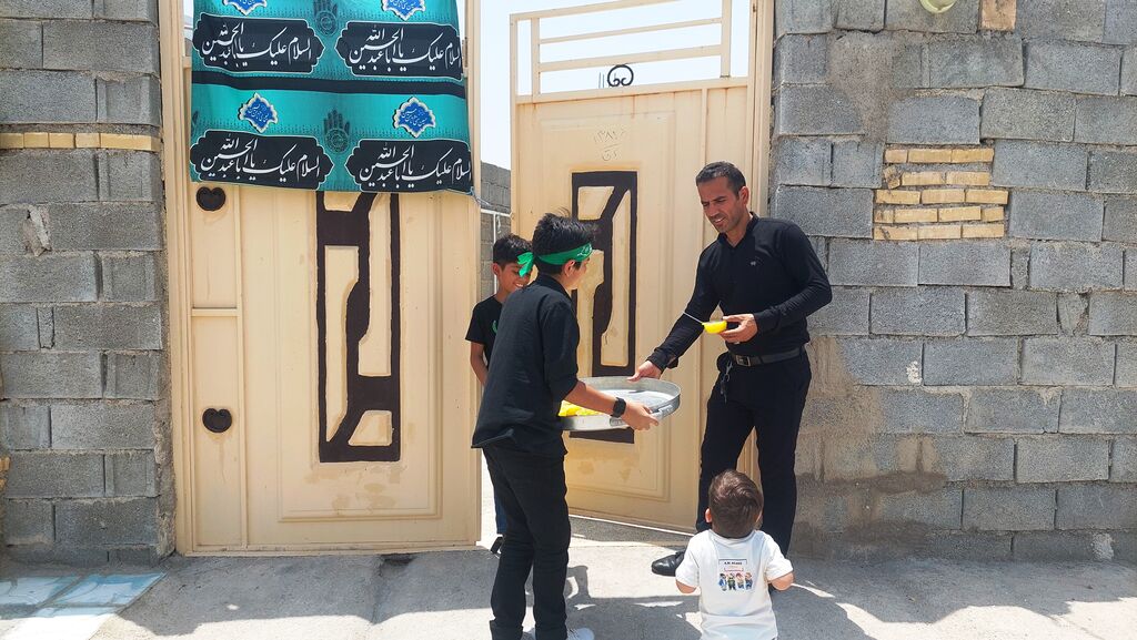 موکب کودکان عاشورایی در یاسوج برپا شد