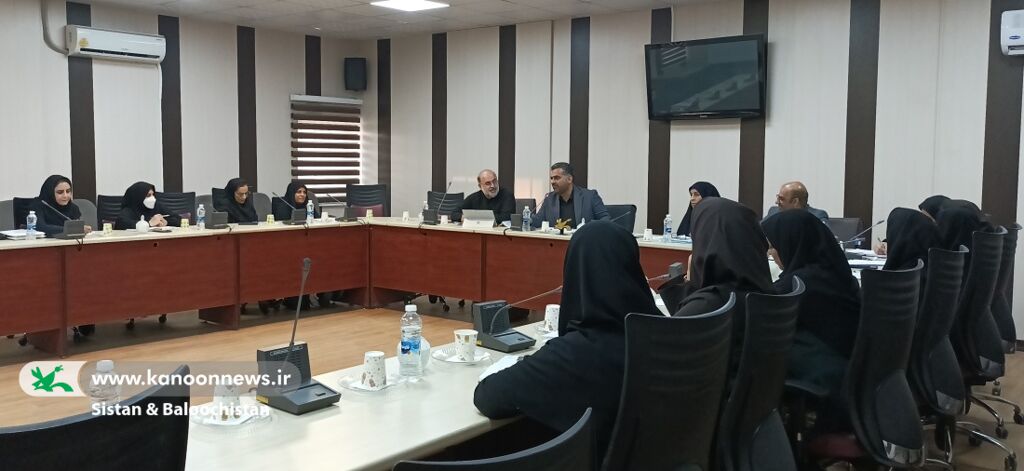 نشست شورای فرهنگی کانون پرورش فکری سیستان و بلوچستان با حضور معاون فرهنگی و مدیرکل آفرینشهای فرهنگی کانون کشور نشست شورای فرهنگی کانون پرورش فکری سیستان و بلوچستان برگزار شد
