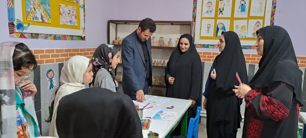بازدید رئیس کمیته امداد امام خمینی (ره) چالدران از کانون پرورش فکری