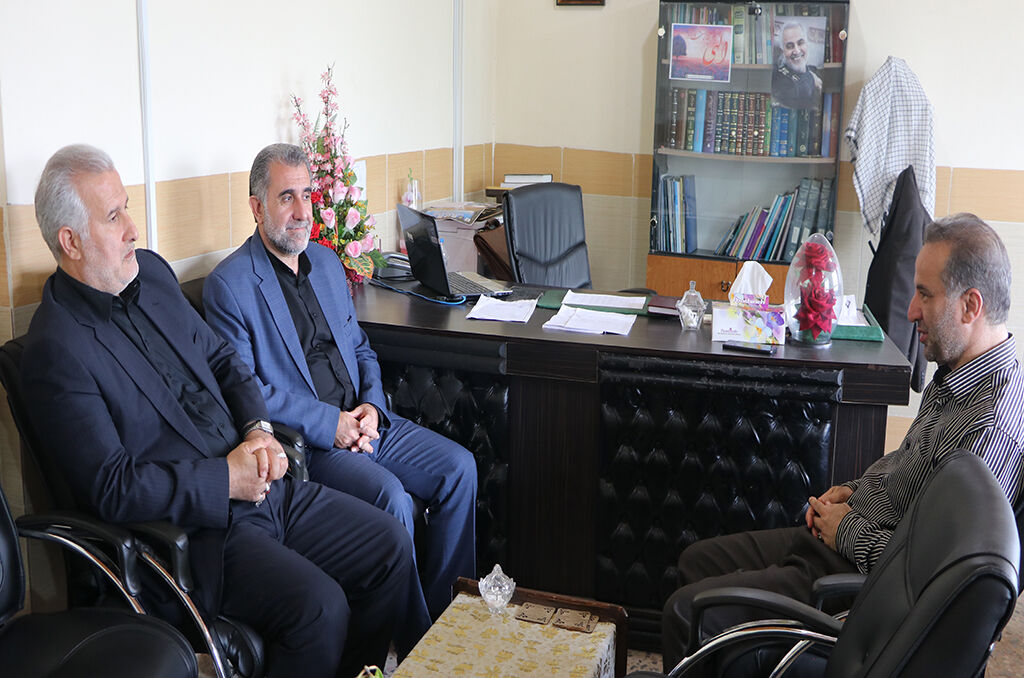 یک تیر و سه نشانِ فرهنگی / از همراهسازی مدیرآموزش و پرورش تا نشست با فرماندار/ خدماترسانی به مناطق کمبرخوردار شتابمیگیرد