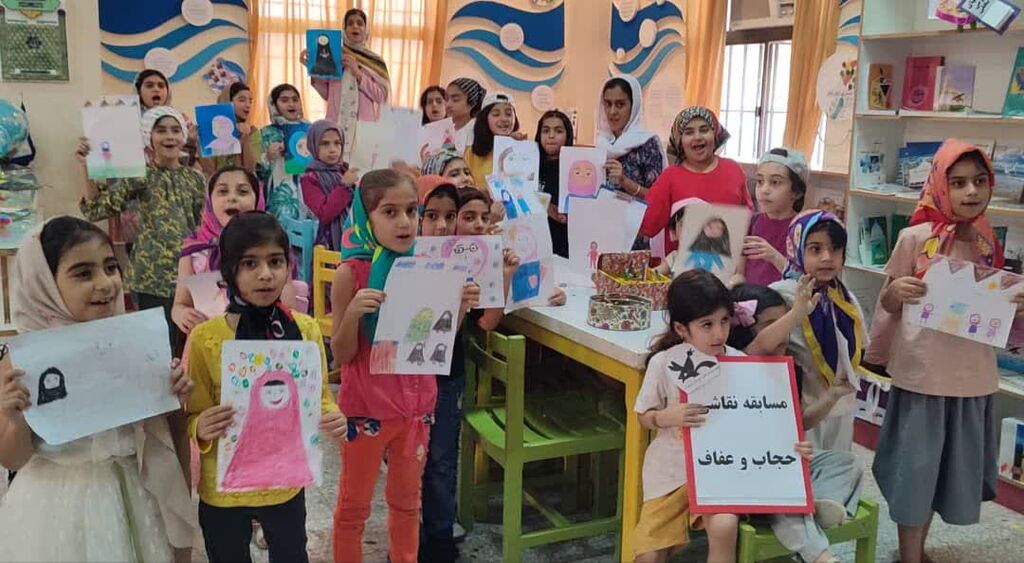 ویژه برنامه عفاف و حجاب در کانون پرورش فکری بستک برگزار شد ویژه برنامه عفاف و حجاب در کانون پرورش فکری بستک برگزار شد