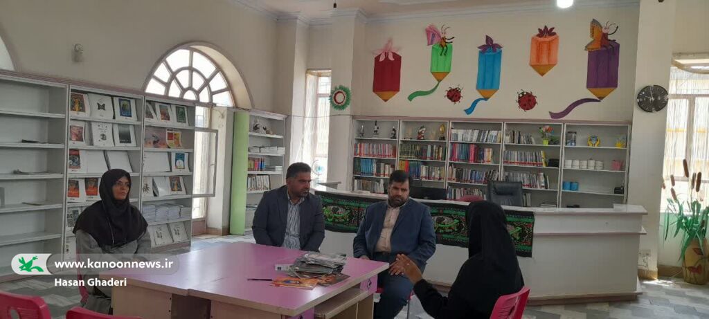 بررسی امکانات و تجهیزات مراکز فرهنگیهنری حوزهی زاهدان در جهت تسهیل شرایط موجود