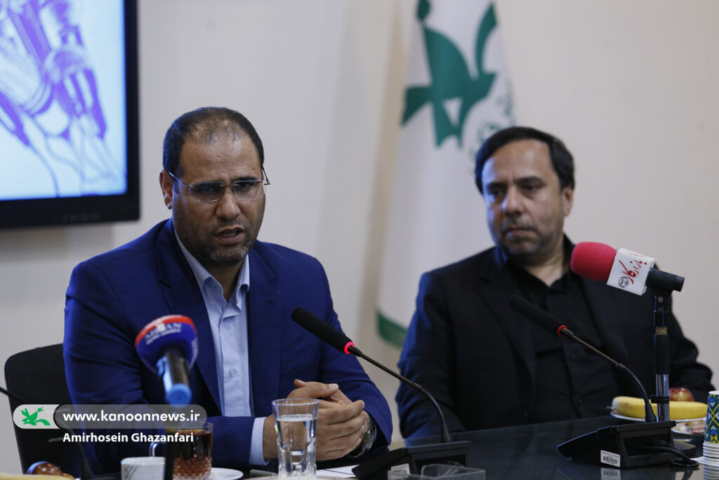 کانون مرجع مطلق کودکان و نوجوانان است