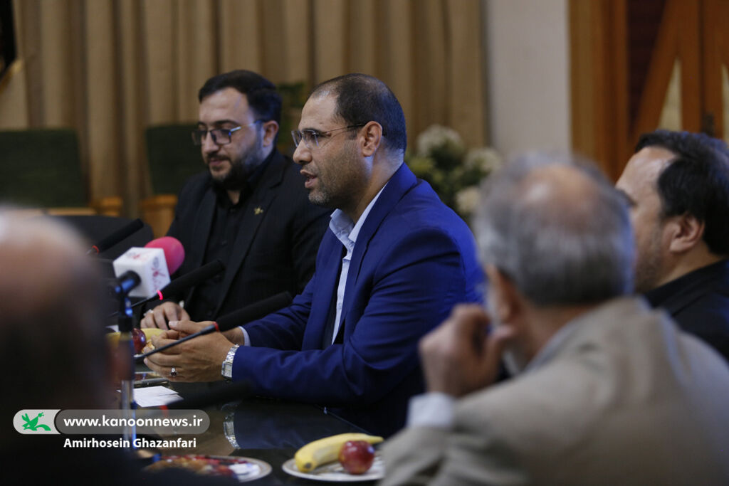 کانون مرجع مطلق کودکان و نوجوانان است