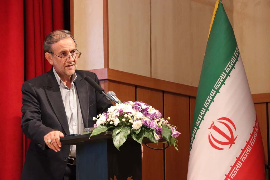 آیین تکریم سرپرست و معارفه مدیرکل کانون البرز برگزار شد