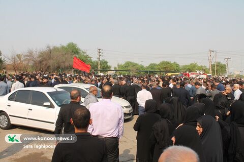 حضور سرپرست و کارکنان کانون خوزستان در مراسم تشییع  پیکر مطهر مادر شهید علی هاشمی در اهواز _ ۲۹ مردادماه ۱۴۰۲