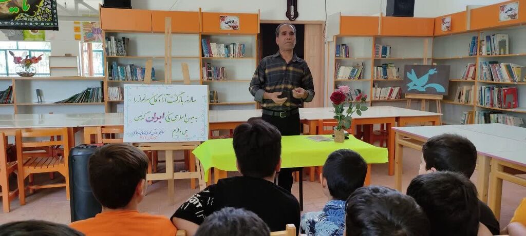 ویژهبرنامه«و این پرستو...» در کانون شهرستان ابرکوه برگزار شد