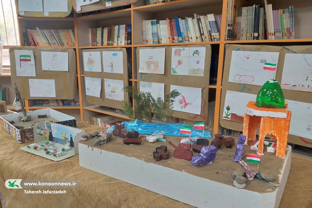 گشایش نمایشگاه «شهید؛ سفیر عشق» در کانون میامی/ قدردانی فرماندار از مربیان کانون برای آشنایی نسل نوپای جامعه با فرهنگ ایثار و شهادت