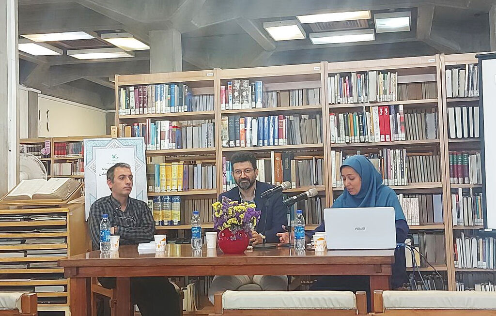 نشست نقش ادبیات و رسانه در زیست معنوی کودکان در کتابخانه مرجع کانون حقیقت، گمشدهِ ادبیاتِ دینی است