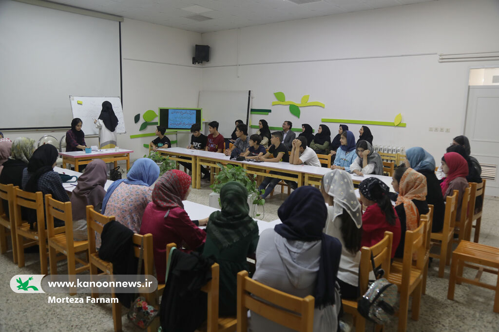 برپایی اولین نشست تخصصی فعالیت بحث و گفتگوی آزاد"من نوجوانم"