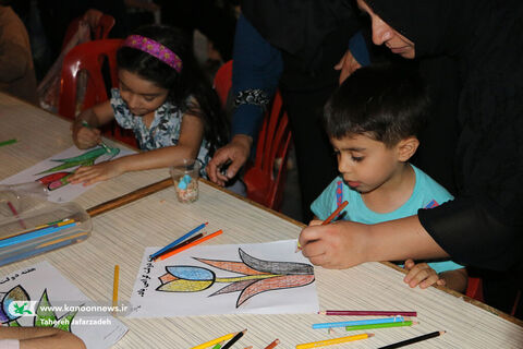 استقبال از غرفه کودک و نوجوان کانون سمنان در نمایشگاه تکیه دولت به قلم دوربین