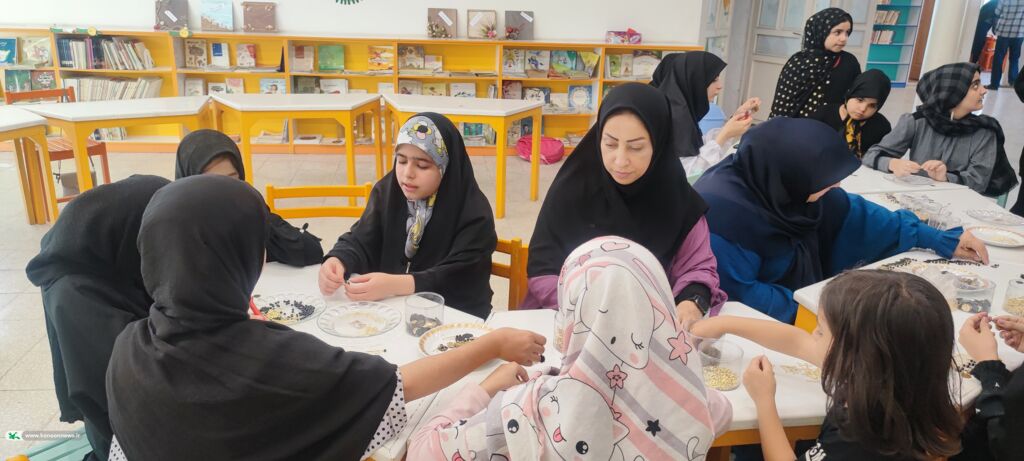 هدیه نوجوانان کانون قم به زائران کودک اربعین