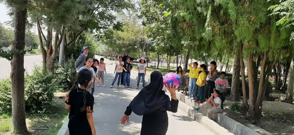 بازدید اعضا و همکاران مرکز شماره ۳ کانون کرج ازموزه منابع طبیعی وتنوع زیستی