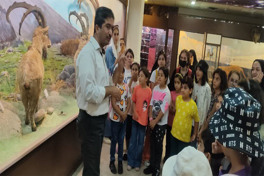 بازدید اعضا و مربیان مرکز 3 از موزه محیط زیست - کرج - البرز بازدید اعضا و همکاران مرکز شماره ۳ کانون کرج ازموزه منابع طبیعی وتنوع زیستی