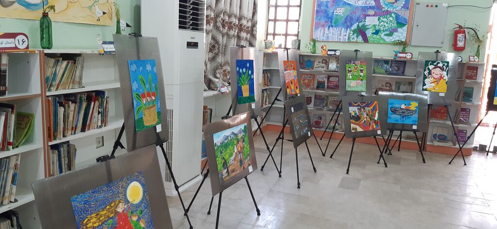 برپایی ایستگاه نهم نمایشگاه نقاشی «سفر به آبی بیکران، خلیج تا ابد فارس» در شهرستان میناب