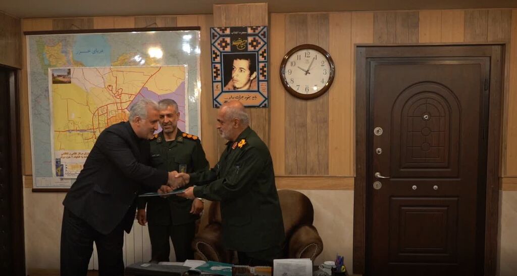 امضای تفاهمنامه همکاری کانون و کنگره هشت هزار شهید استان گیلان