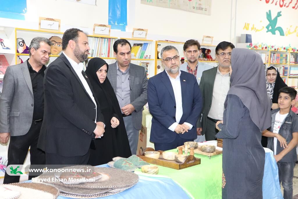 اهدای یک دستگاه ویلچر توسط «کلر ژوبرت» به عضو کانون کلاله